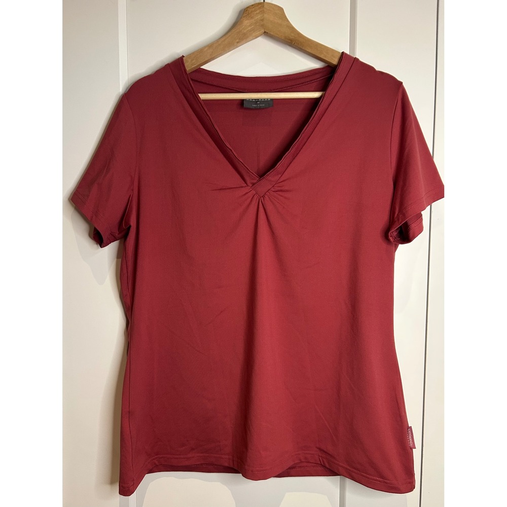 Kathmandu Womens Burgundy Red V-Neck Short Sleeve Pleated Tee Shirt SM3G01S08 16